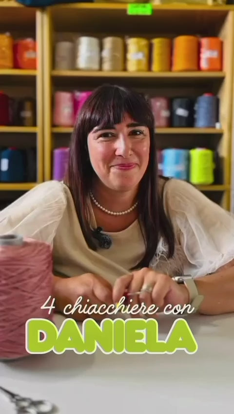 Video di presentazione , il video parla di me (Daniela) e della mia attività(Scucendo)